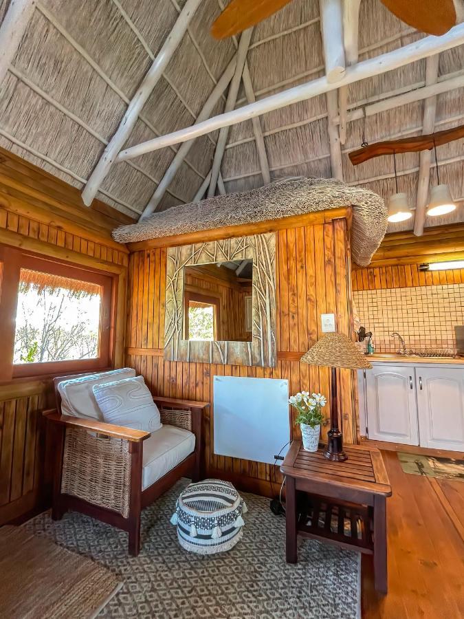 Ikhaya Lamadube Game Lodge Klipdrift Ngoại thất bức ảnh